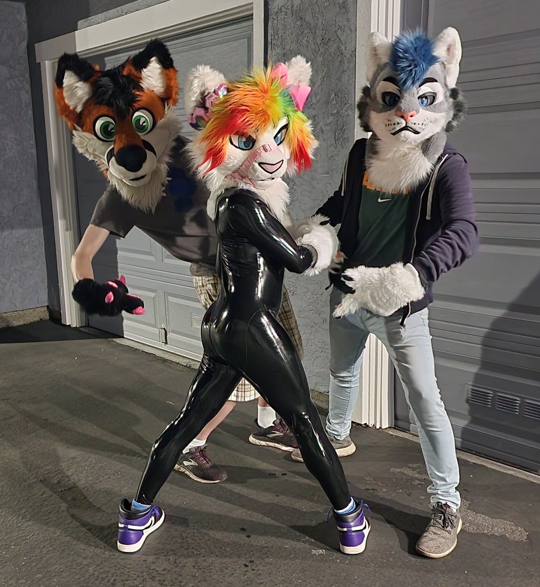 Revzyuu's tweet photo. Alright i couldnt wait cause it was too fun to do this last night. Its #shinyfriday for me, Revy has evolved yet again.
Big thanks to @shellyakitty and @FlipIsGay for coming over and helping me out my first time :3
📸: @Azure_Barks https://t.co/z68d6sh17u