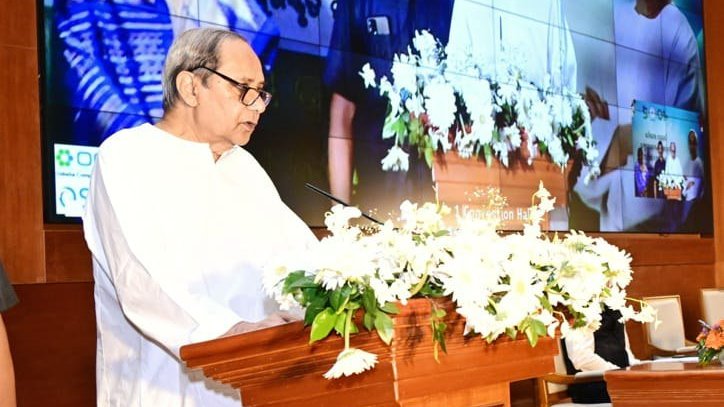 CM @Naveen_Odisha has felicitated 19 districts of #Odisha for excellent performance in computerisation of land records. These districts had received 'Bhoomi Samman' from the Hon’ble President of India in July for achieving 100% success in Digital India Land Records Modernisation.