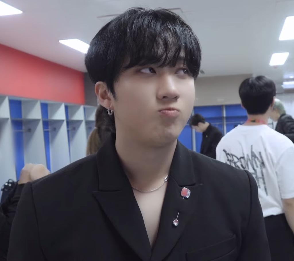 с днём рождения, моя радость 
сверкай ❤️‍🩹
#HappyChangbinDay
#ChangbinDayWithJutdae
#줏대있게_창빈이_생일축하해