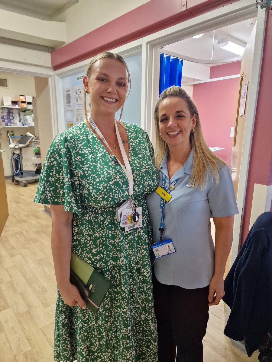 Rita Osayimwen (@rosayimwen) on Twitter photo A visit from East of England to Basildon today. A great opportunity for our valued MSWs to speak to MSW Ambassador. Thank you all for your time! It's all about you. <a href="/eaworth1/">Elizabeth Worth</a> <a href="/debbie50308613/">Debs Goldsmith, Director of Midwifery MSE</a> <a href="/KennyYegbe/">Kenny Ayeni-Yegbe</a> <a href="/CorrinneWright3/">Corrinne Wright</a> <a href="/DebbeeEdwards/">Deborah Edwards</a> A visit from East of England to Basildon today. A great opportunity for our valued MSWs to speak to MSW Ambassador. Thank you all for your time! It's all about you. <a href="/eaworth1/">Elizabeth Worth</a> <a href="/debbie50308613/">Debs Goldsmith, Director of Midwifery MSE</a> <a href="/KennyYegbe/">Kenny Ayeni-Yegbe</a> <a href="/CorrinneWright3/">Corrinne Wright</a> <a href="/DebbeeEdwards/">Deborah Edwards</a>
