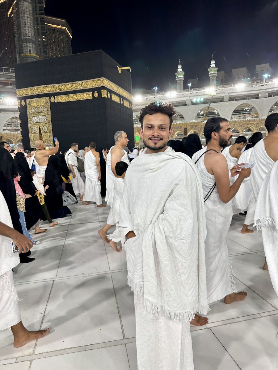 AleemIlahi's tweet photo. Alhamdulillah, by the grace of Allah, my Umrah was completed successfully. May Allah accept my prayers and dua. May Allah also accept the dua's of all my family, friends, relatives, colleagues, and those who requested me to pray for them. 🤲 https://t.co/4wltNKn5c9