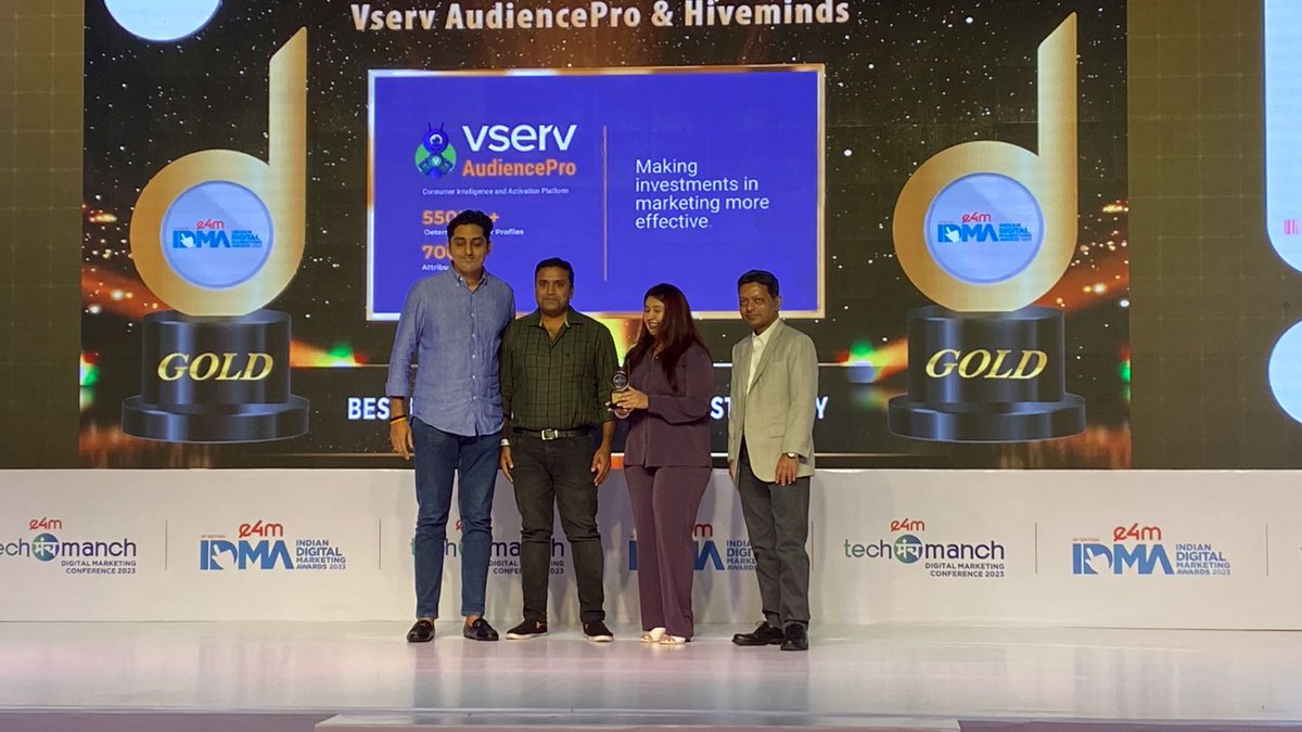 e4m Live tweet media