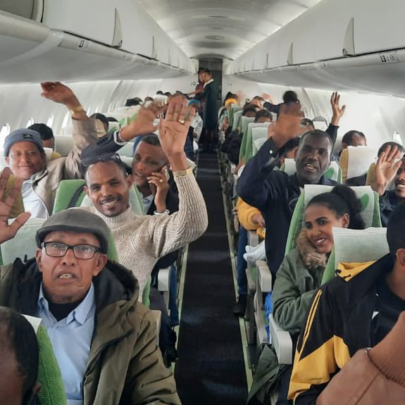 204 Ethiopian Jews were rescued today from the cities of Gondar and Bahir Dar in northern Ethiopia which are currently facing intense fighting. 

Welcome home 🇮🇱