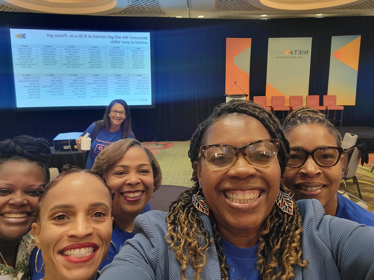 TheresaHamiton's tweet photo. Day 2. #BayouBabes are ready! https://t.co/InZ0AWHrPd