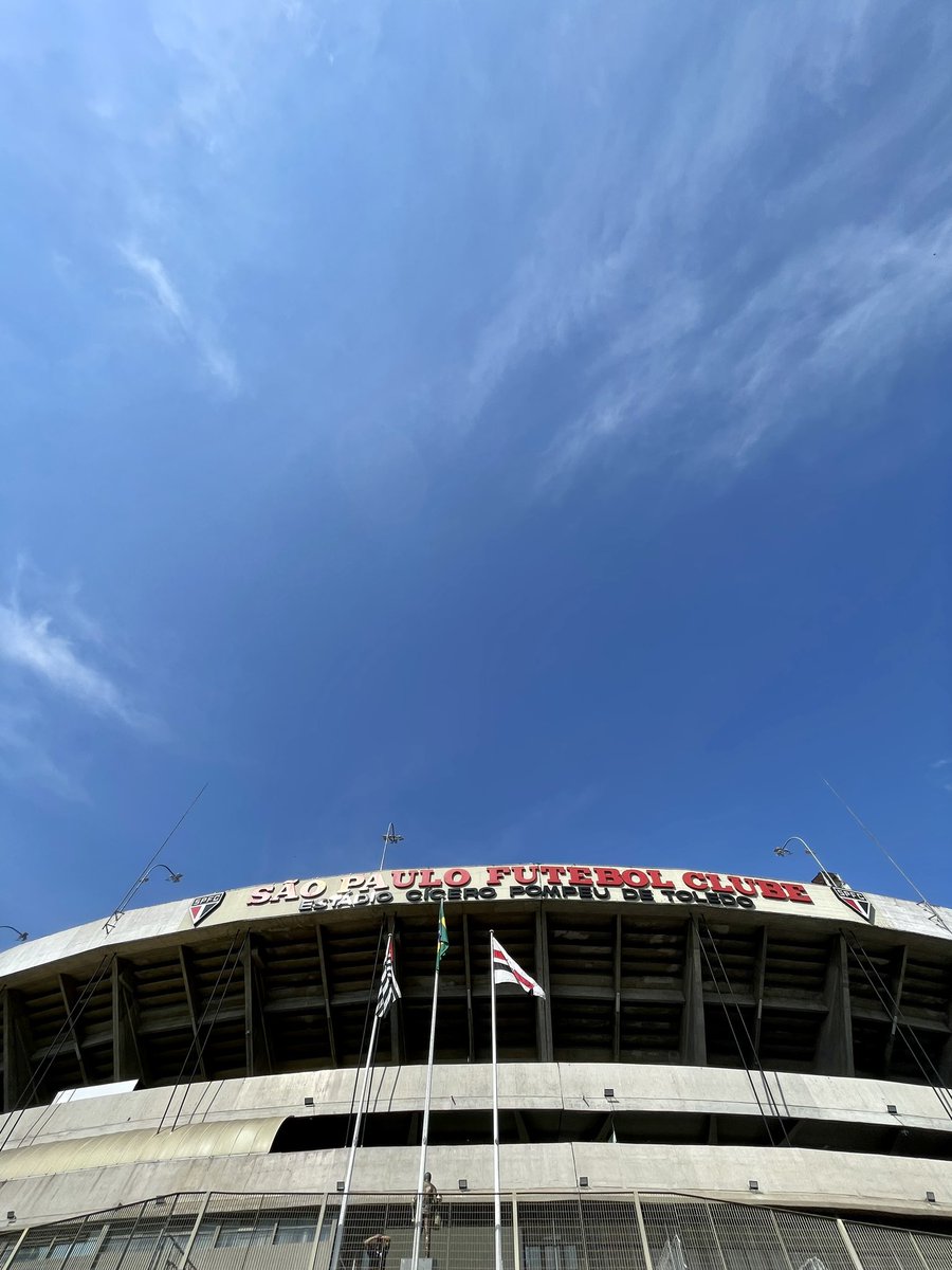 SaoPauloFC's tweet photo. 🏟️ Daqui a pouco tem decisão aqui na nossa casa!

Já são mais de 5️⃣0️⃣ mil ingressos vendidos para o confronto desta noite!

Vem pro Morumbi > https://t.co/WhCWQotMbf 

#TorcidaQueConduz
#VamosSãoPaulo 🇾🇪 https://t.co/ASyCyD2Mev