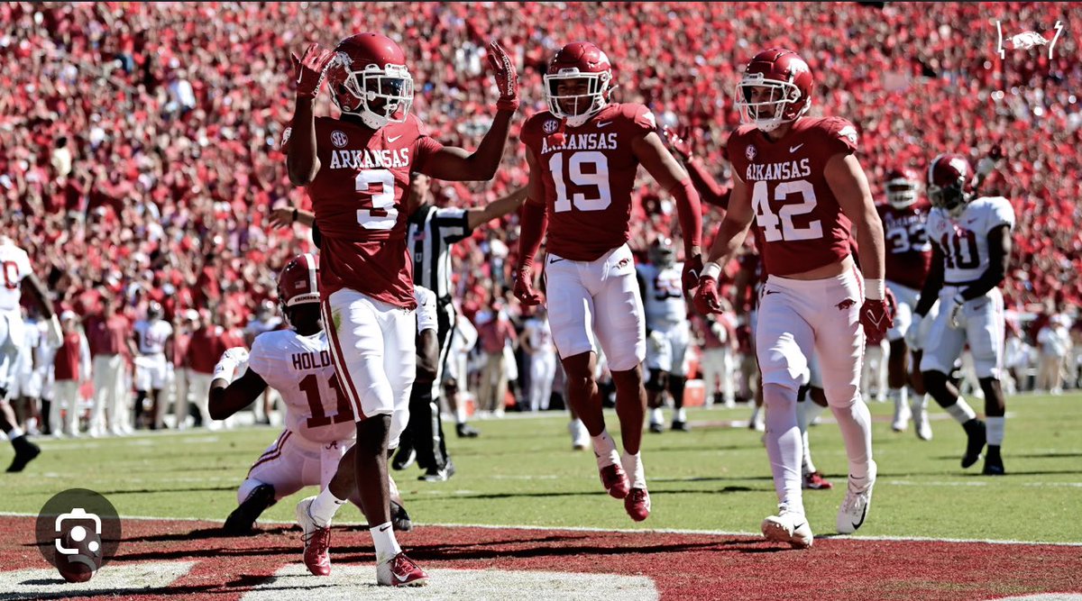 AGTG, I am very thankful to announce that I’ve received an offer from the University of Arkansas @T_WILL4REAL @RazorbackFB @CoachDekeAdams @CoachSamPittman @ChadSimmons @samspiegs @SWiltfong247 @adamgorney @MadHouseFit @CoachJeanSG @Tharealmaddawg @Pascal_Masson