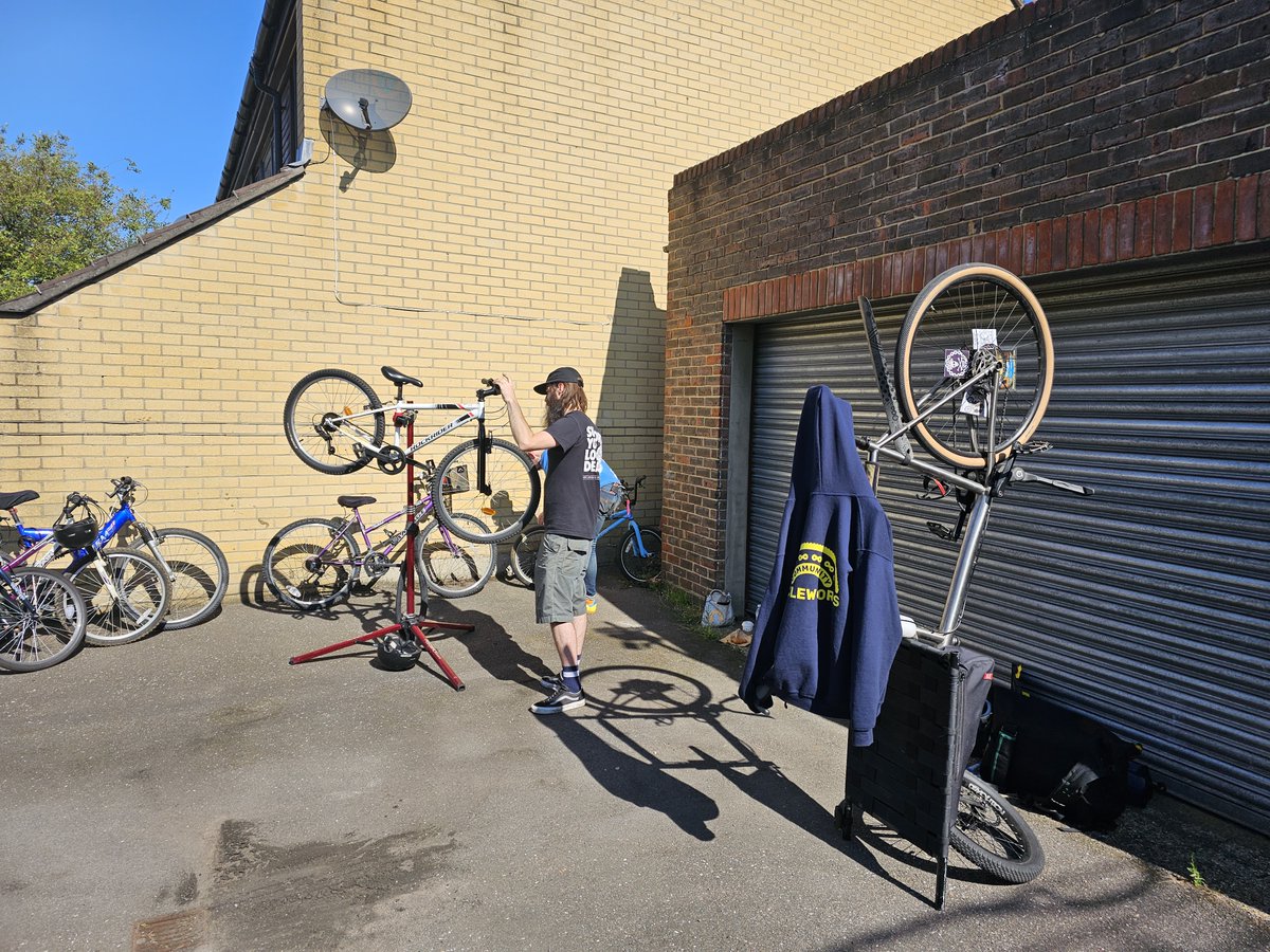 WHYCNunhead's tweet photo. The biggest #shoutout to Johnny and Oliver from #communitycycleworks who worked non stop today to tune up all our bikes! #grateful #HAF2023 #SOFF2023 https://t.co/2euYuXqBgJ