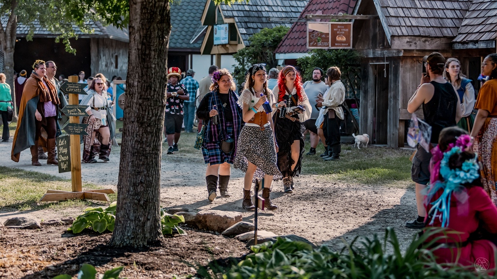 Step into the magic of the Ren Faire at Sleepy Hollow, a realm where minstrels strum melodies and the clash of swords echo through the valley. ⚔️ Wear your finest attire or come just as yourself while immersing yourself in a weekend of medieval splendor. 

Price increase Aug 13