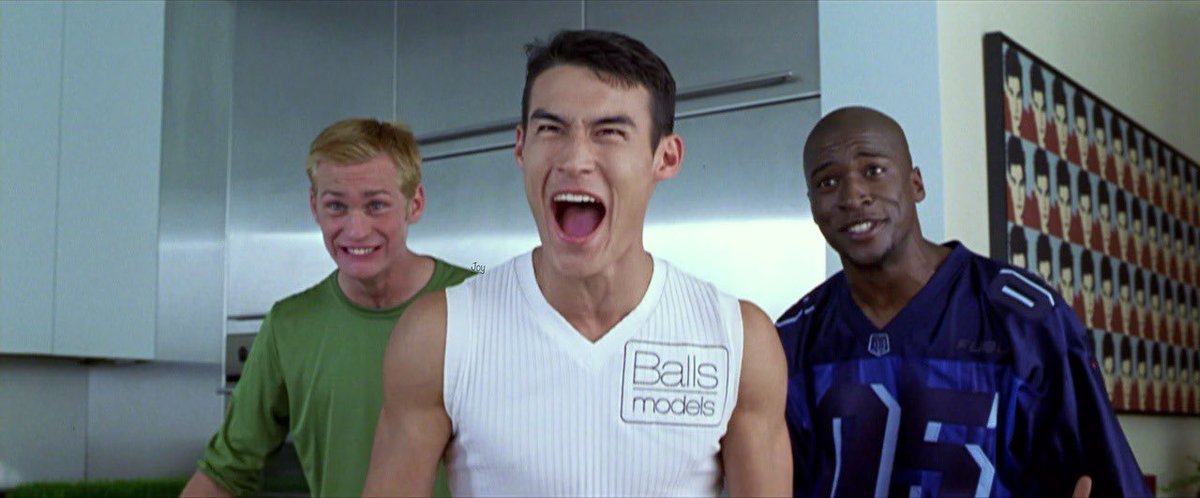 awkvanmills's tweet photo. Just a reminder that Alexander Skarsgard was one of the twinky model roommates in Zoolander https://t.co/fgLbh2mwoG