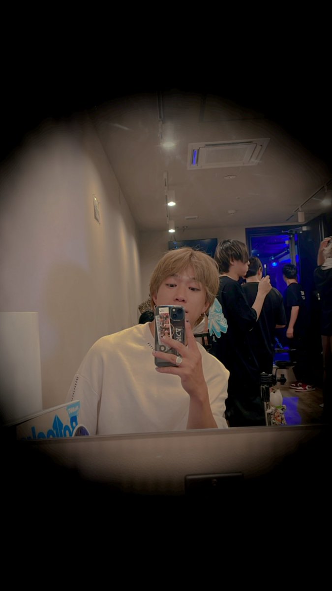 ISATO020911's tweet image. リズミック、レニーお互いの成長と進化を再確認した最高の3マン。
そんな日を選んでくれたあなたに大感謝。当たり前じゃない。
また全身全霊届けにくるから。
そして横浜BuzzFront心からおめでとうございます！
ライブハウスに、バンドを愛するあなたに、幸あれ！
#RhythmicToyWorld
#Lennycodefiction