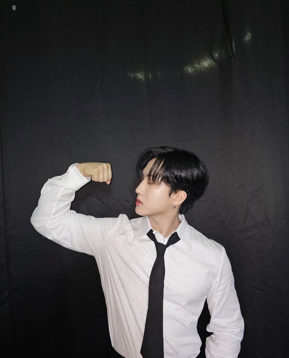 ddeskz's tweet photo. 📸🐷🐰 Changbin en su Instagram personal! https://t.co/baN0J74dZD