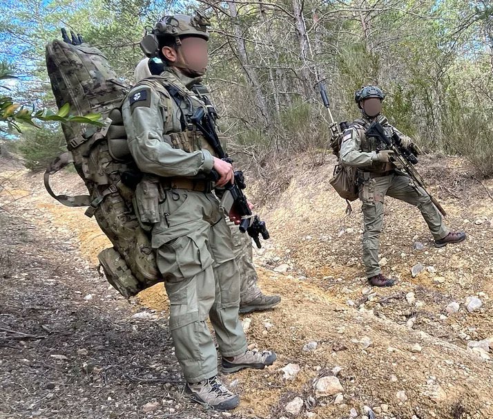 Gruppo Operativo Incursori (#GOI): Italian #Raiders 🇮🇹 during an international #sniper competition!

We wrote an in-depth article on this illustrious naval unit on our website and it is available through the link below! 

greydynamics.com/the-gruppo-ope…