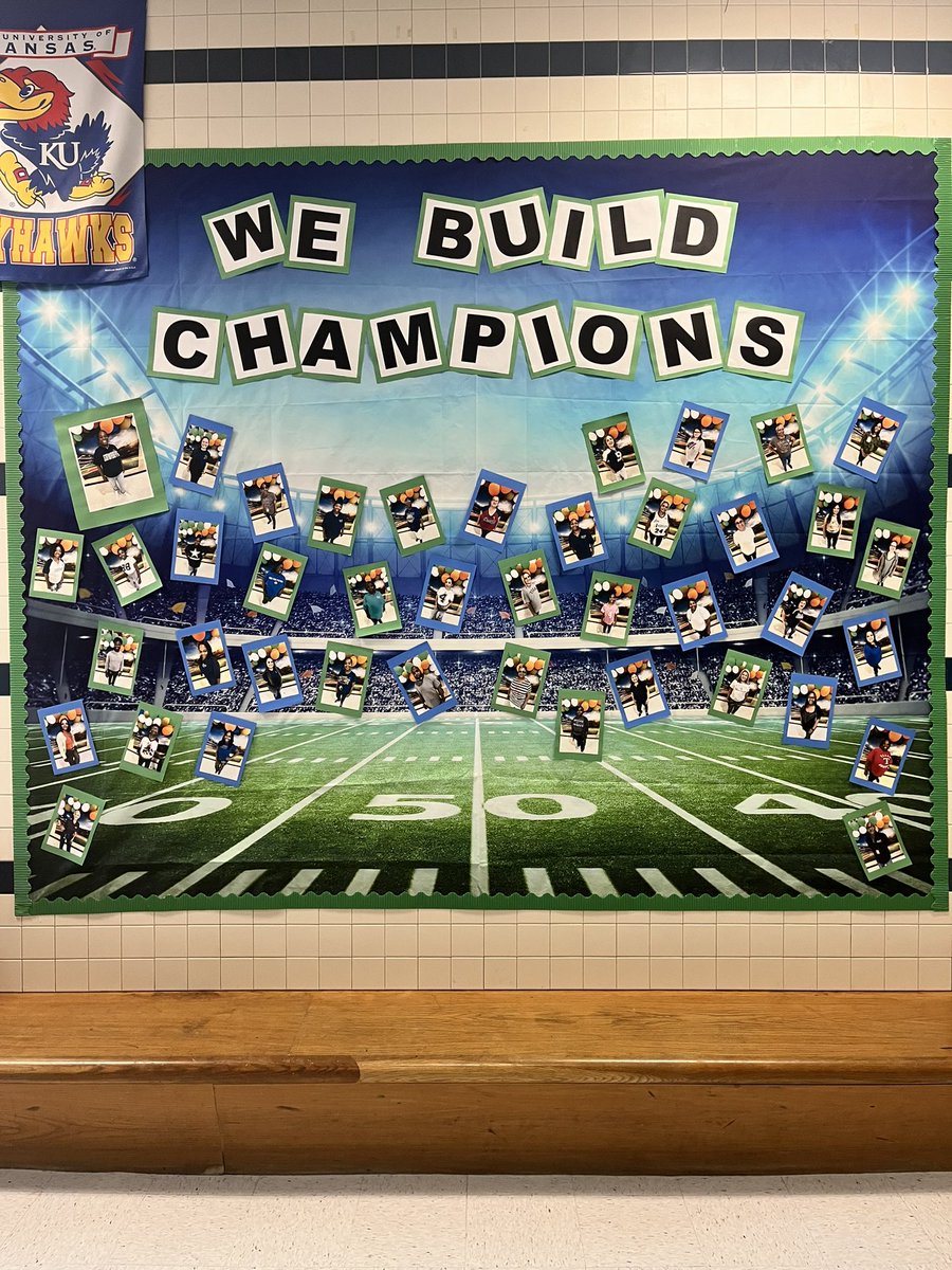 Tolbert_DISD's tweet photo. Tolbert teachers are Teaming Up for Excellence! #teamtolbert @dallasschools @DrDayannaKelly @Tanya_N_Shelton @shannontrejo @DallasISDSupt @TiffanyHuitt1 @Kimball_Cluster https://t.co/D7c0OwcAYk