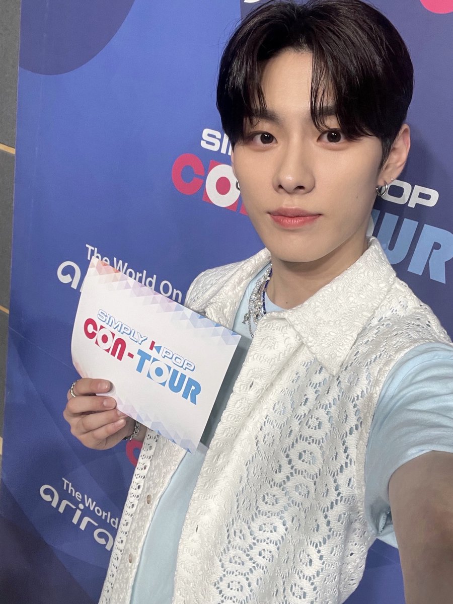 SIMPLY K-POP tweet media