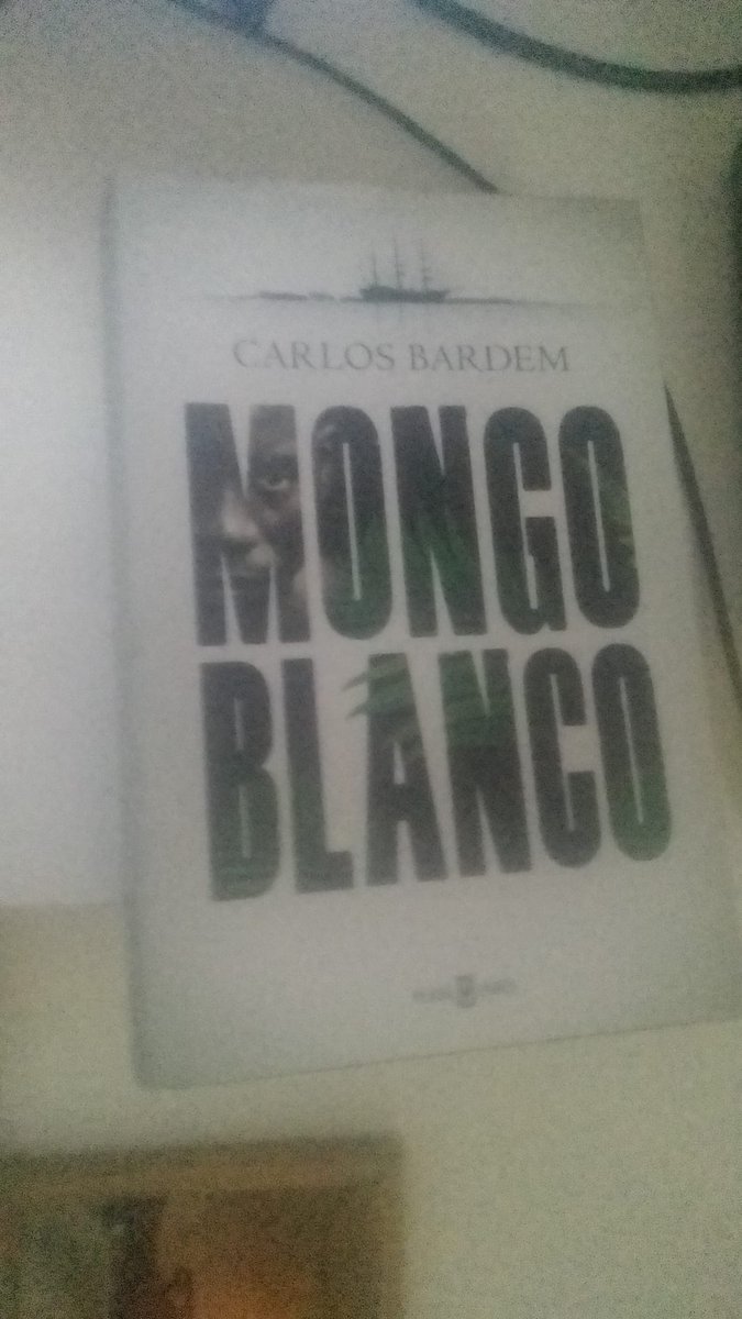 @carlosbardem Voy a empezarlo 👇🏽 #MongoBlanco y después el del rinoceronte 🫶🏽 #leer #libros