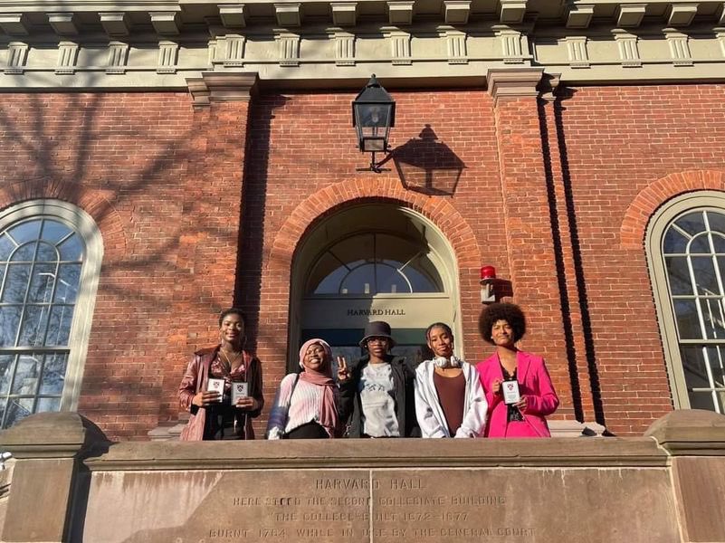 Hastings_Speech's tweet photo. This past February our Hastings bears traveled to Massachusetts and competed at the Harvard speech and debate competitions. At this tournament our bears advanced in multiple rounds and competed against other great competitors. A big congratulations to them. https://t.co/A5bStH3Ru8