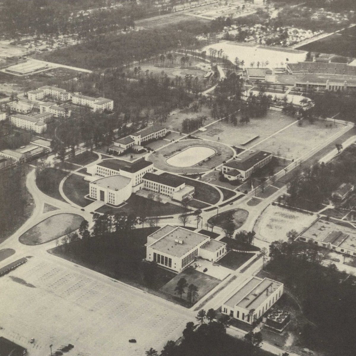 How many buildings do you recognize from this 1950s throwback photo?