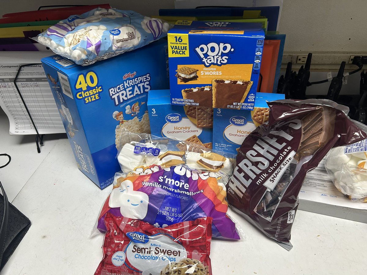 Anette Miller (@anettebowring) on Twitter photo S’mores Day!!
#culturecalendar#chilislove#chilishouma
<a href="/SavoieRay/">ray savoie</a> <a href="/Tee_Triggs/">TeeTee Triggs</a> <a href="/StephanieOdom76/">Stephanie Odom</a> S’mores Day!!
#culturecalendar#chilislove#chilishouma
<a href="/SavoieRay/">ray savoie</a> <a href="/Tee_Triggs/">TeeTee Triggs</a> <a href="/StephanieOdom76/">Stephanie Odom</a>