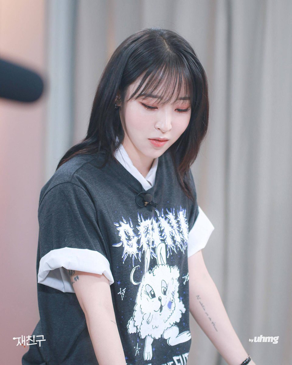 moonbyul pics tweet media