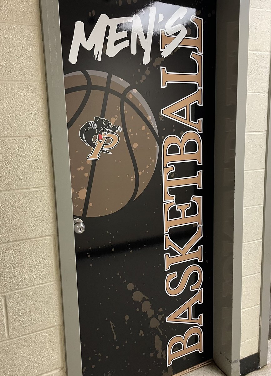 CoachBoney's tweet photo. Providence Men’s Basketball got some Love, Thank You @ProvBoosterClub https://t.co/F2MqcDFhXI