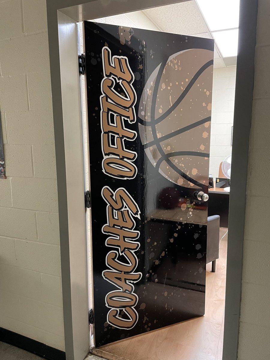CoachBoney's tweet photo. Providence Men’s Basketball got some Love, Thank You @ProvBoosterClub https://t.co/F2MqcDFhXI