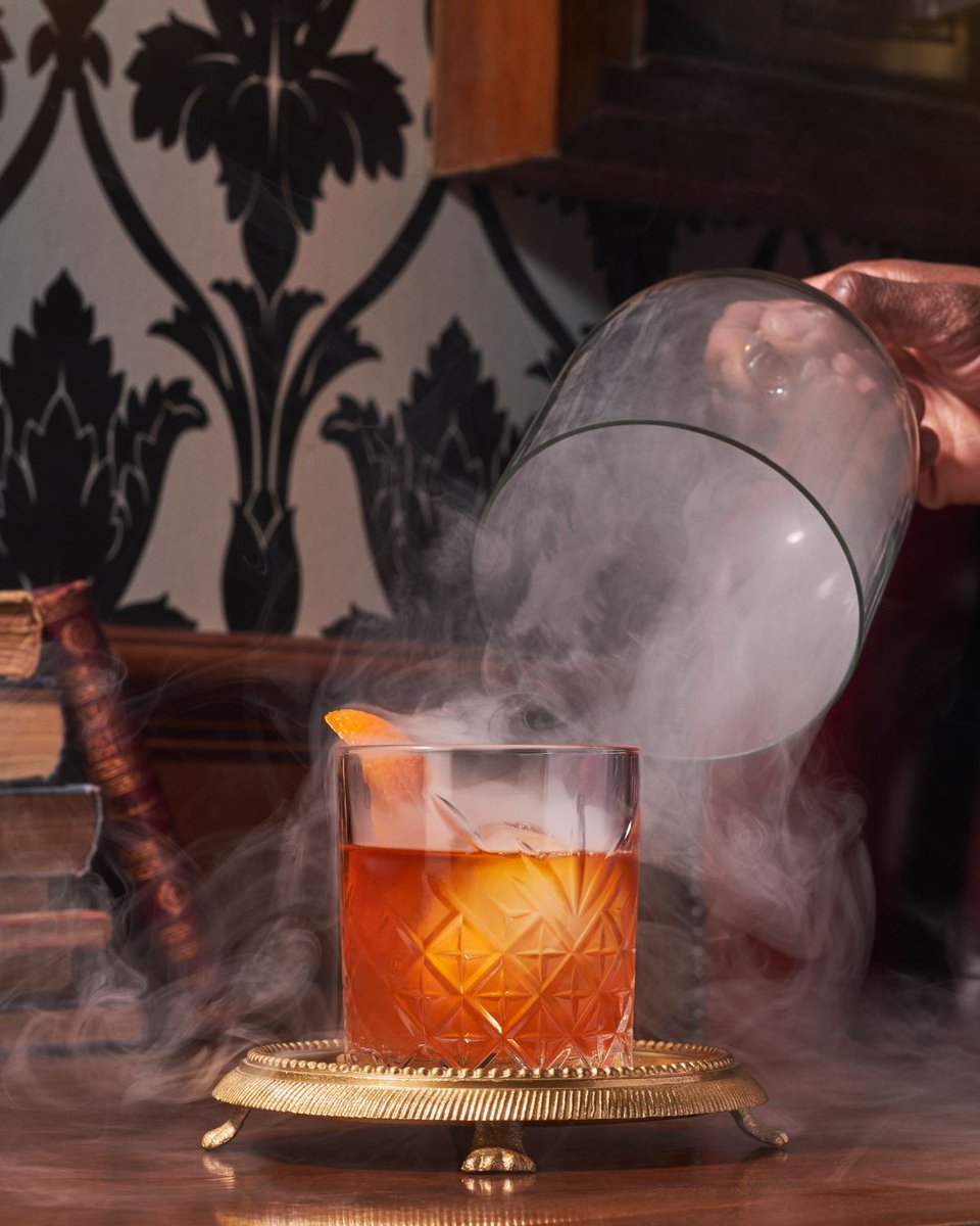 Sherlock_Escape's tweet photo. Looking for somewhere unique for a drink in London this weekend? 

The Mind Palace is waiting

#sherlock #sherlockholmes #londonbar #london https://t.co/edpbAhSCqx