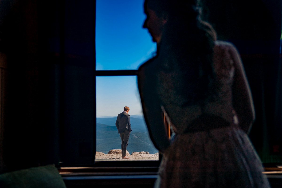 Jessica_A_Hill's tweet photo. What more do you need than a mountain, a lover and FOREVER?!🗻

#mthoodoregon #sunsetweddingimages #mountainwedding  #portlandweddingphotographer #weareengaged #justmarried #oregonbride #oregonbridemagazine #portlandbrideandgroom #weregettingmarried #tietheknot #silcoxhutweddings https://t.co/5LAuazNyX2