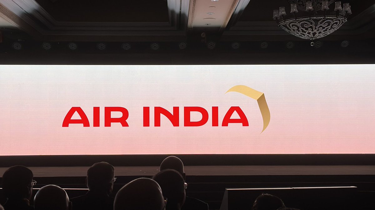 ubercool9's tweet photo. While yes, art is always subjective in nature, but the new logo and identity of @airindia does not reflect the passion and renewed committment of the @TataCompanies towards the brand. On a positive note, glad they have retained the maharaja as a mascot. #AirIndia https://t.co/ZKAEYVEn02