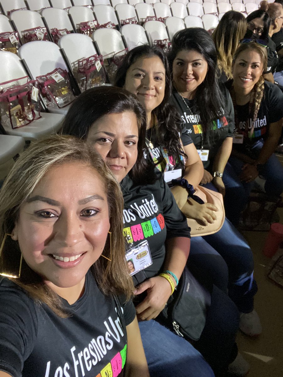 JMontero_LFU's tweet photo. LFU Chemistry team!! 👩‍🔬🧪🥼@dmartinezLFU @cledezmaLFU @lfu_ma https://t.co/jeZo6ufCkQ
