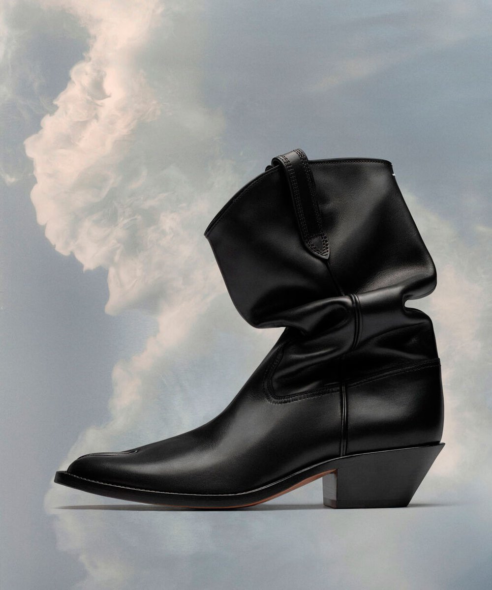 wrongweather's tweet photo. Just in! The Tabi Western boots are a new iteration of the iconic Tabi style by Maison Margiela. 
Shop MAISON MARGIELA new collection at https://t.co/jMXczTA5Yd

#maisonmargiela #tabi #western #boots #cowboy #designer #fashion #porto #wrongweather https://t.co/E4xKFtZN5k