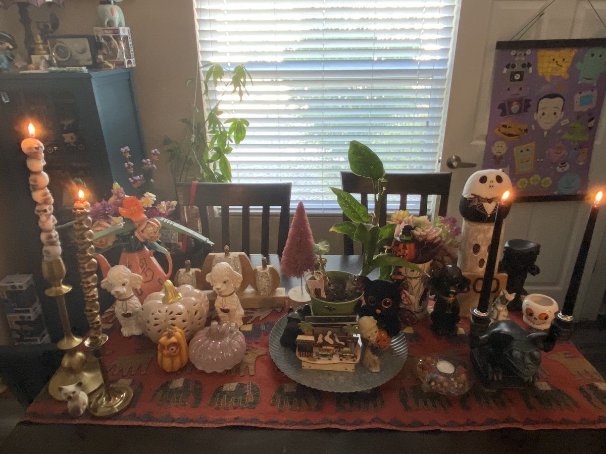 oh_kaye's tweet photo. Going to Disneyland during Halloween season in September means Halloween at home has a soft opening in August. https://t.co/jxkInwEf6O