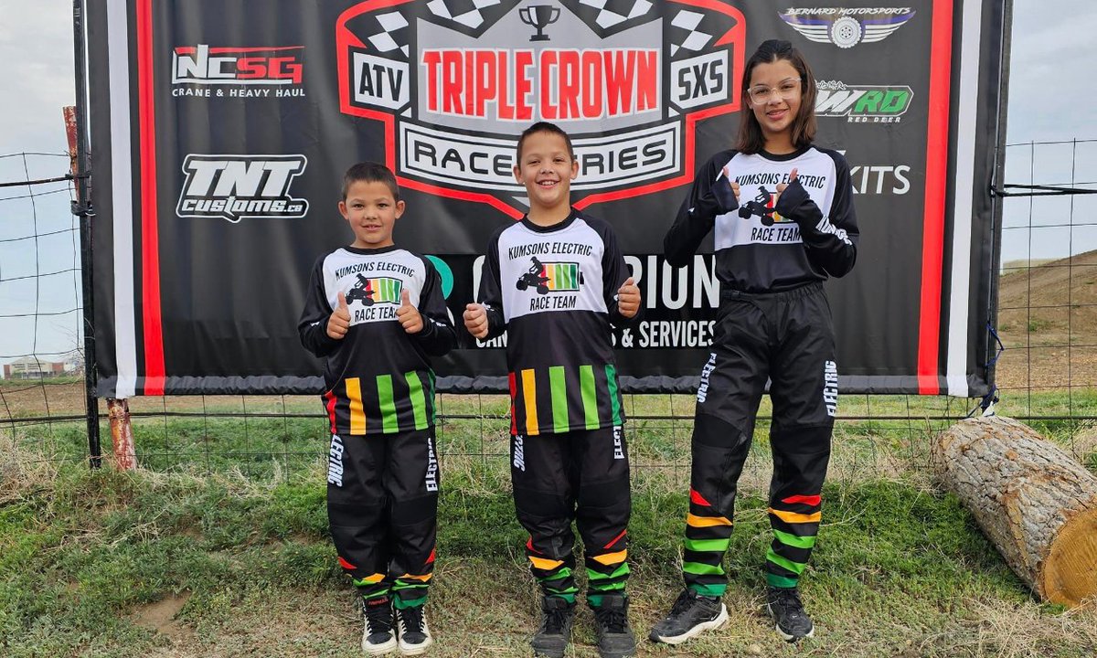 “We as parents are here to support the kids.” — Kolbey Kumson, director (and Mom) of @KumsonsElectricRaceTeam, @TripleCrownRaceSeries 
#Alberta #Family #Electric #ATV #Racing #Team

buff.ly/3KyNmoF