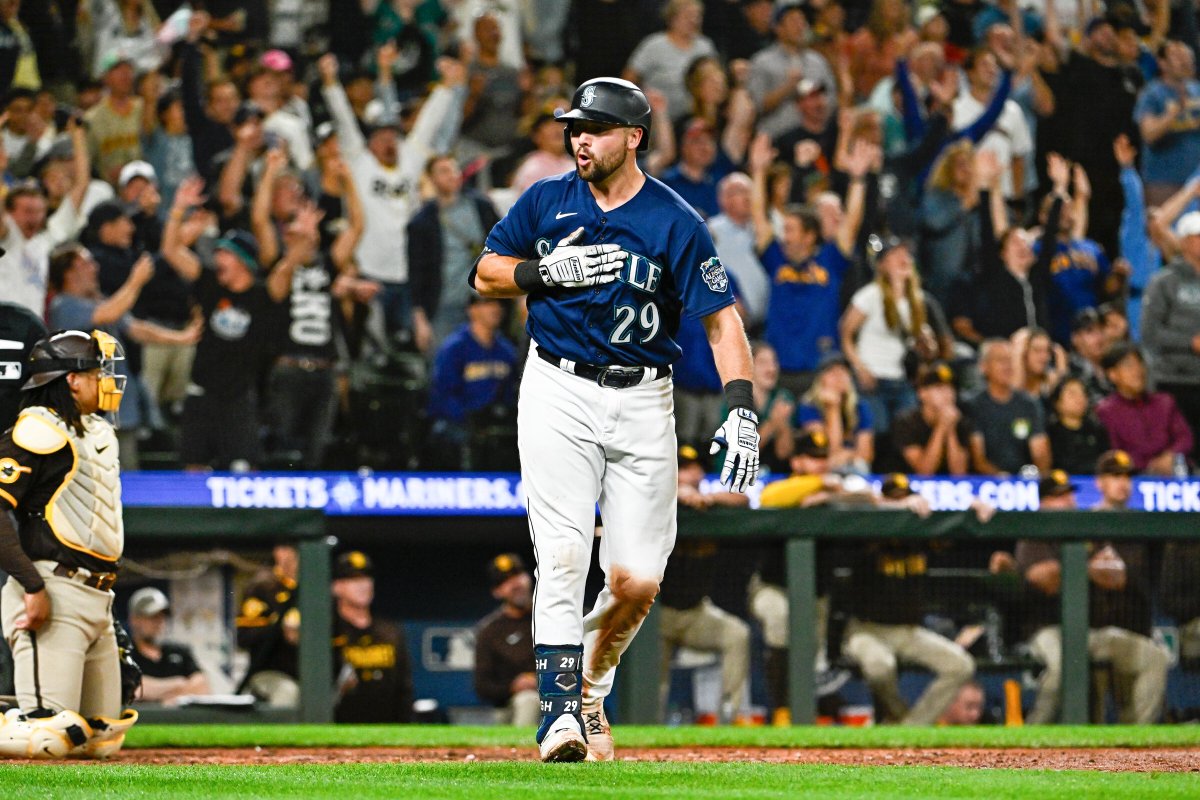 Mariners's tweet photo. Start your morning with some A R T 🖼️ https://t.co/UGLszhbhB4