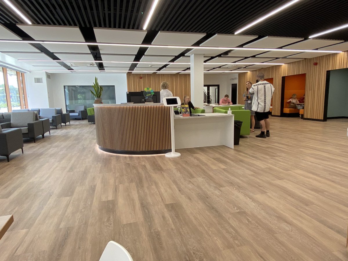 Arv_Kaushal's tweet photo. #BytesCafe is now open to the public 🎉🎉🎉

Situated within @SouthCentralIOT @MKCollege @ThebrasserieMK in Bletchley.. sit offers light snacks and drinks… and a chillin’ vibe 😎

Special voucher offer £2 for ☕️🍰

https://t.co/rvIzmnZyDY https://t.co/ctzoRKA6Bb