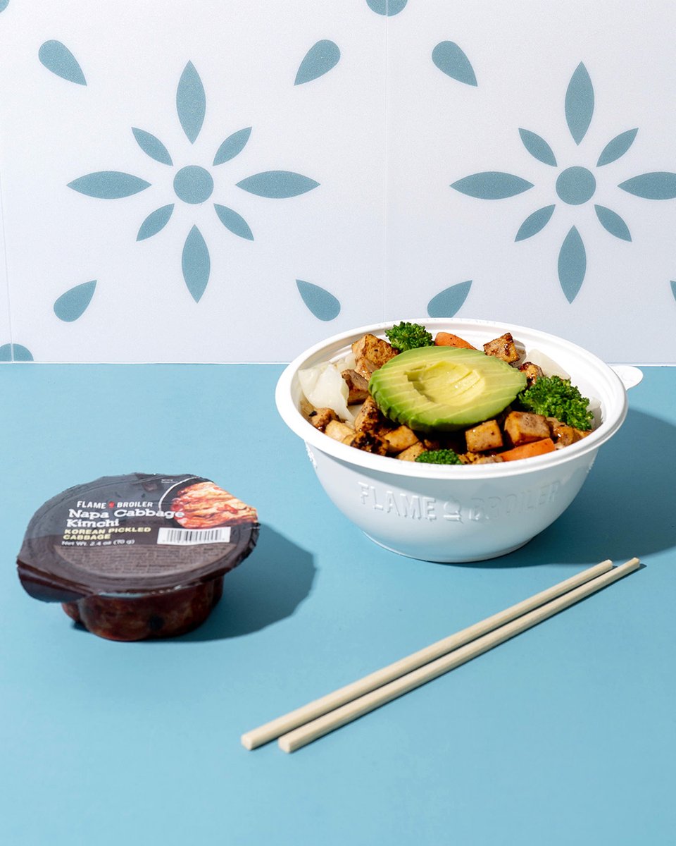 Enhance any bowl with a dash of kimchi! Delivering probiotic power and a burst of tangy goodness, it’s a win win for your taste buds and digestion. 😉

#flamebroiler #kimchi #koreanflavors