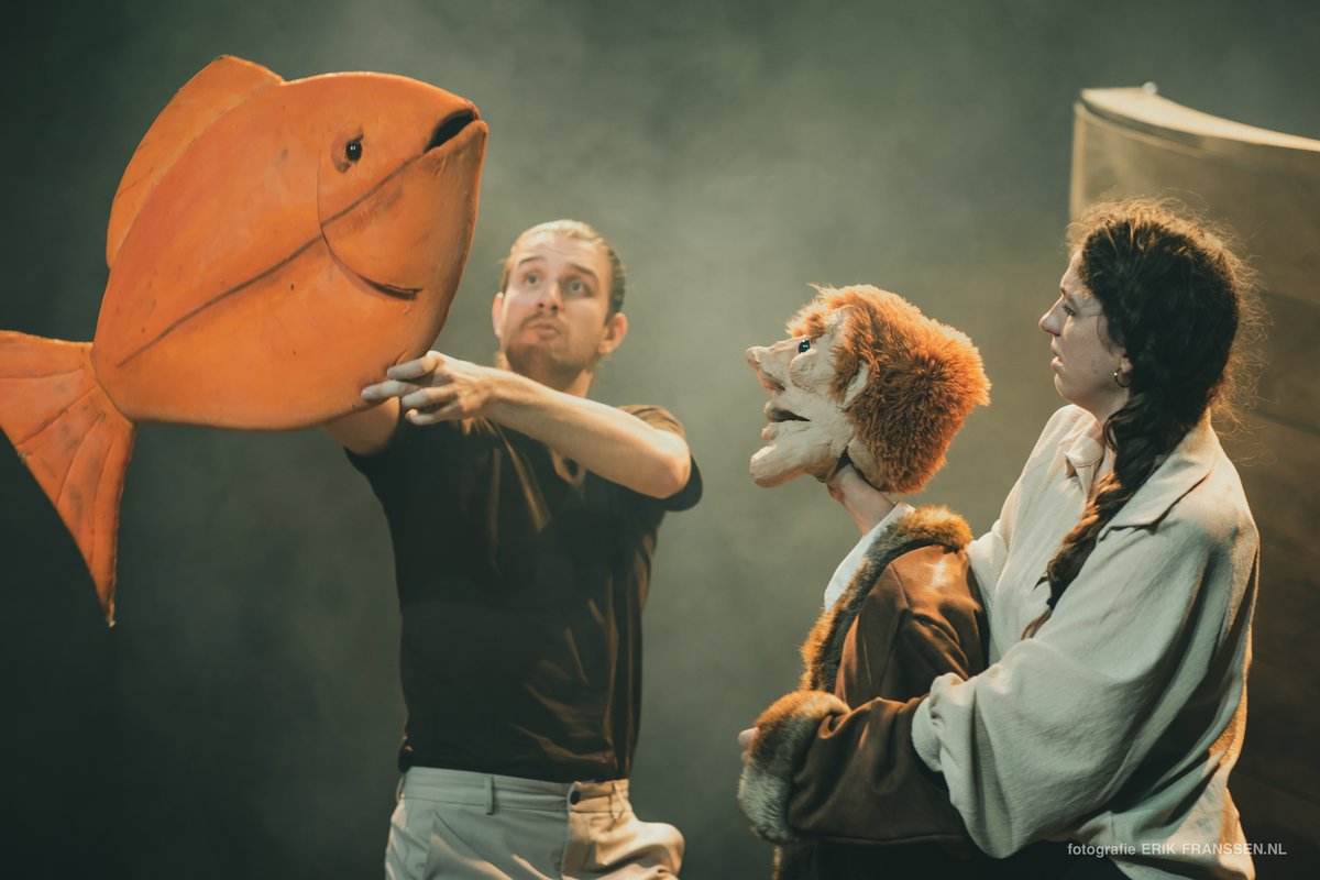 Het Zand van Gisteren is een gloednieuwe kindervoorstelling (6+) van Jansen en de Boer over grenzeloze liefde. Deze maand op diverse data te zien bij Hanze Art Station! ⚓️ Kaarten zijn verkrijgbaar via hanzeartstation.nl/programma/jans…