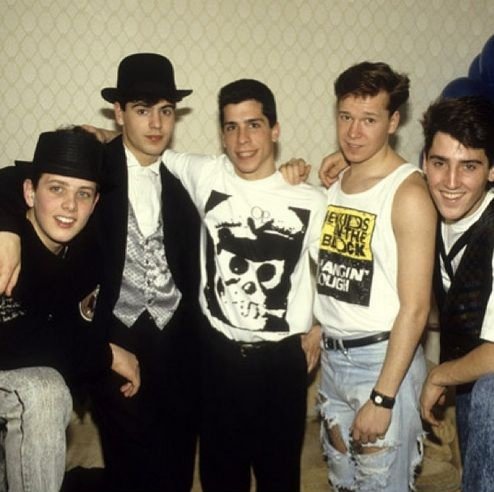 Nkotbbhbrazil's tweet photo. #Throwbackthursday @dannywood @donniewahlberg @joeymcintyre @jonathanrknight @nkotb #Jordanknight #Memories #enjoythursday #Gorgeous #Myfaveguys #Loveeternal 
📸: Credits for who took the photo https://t.co/e3ozisjqJ6