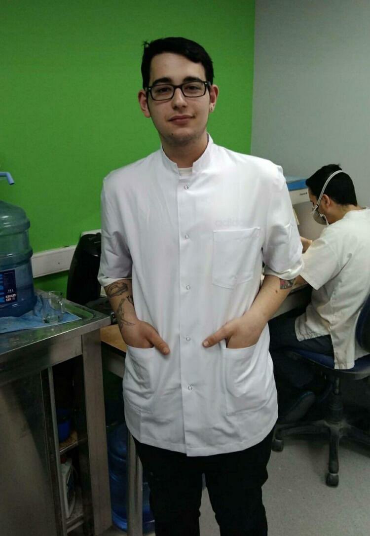 15 Temmuz’da Çeşme'de kaybolan #VeliErenAtay 'ı görenler lütfen emniyetle iletişime geçsin. Çok önemli lütfen bu paylaşımı gören herkes RT desteği versin.