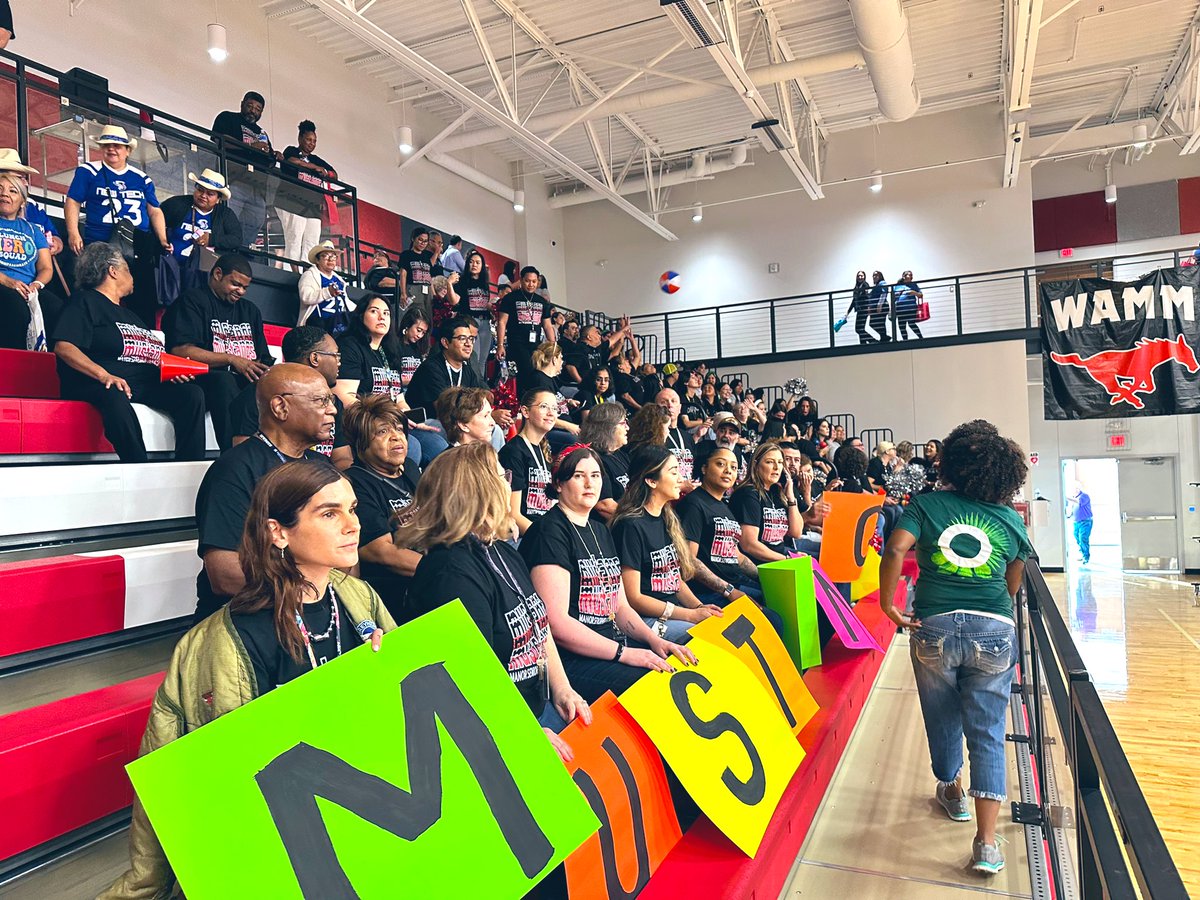 JessikaHearne's tweet photo. #ShoutOut to @ManorSeniorHS &amp; @ManorHS for obtaining a 99% campus #GraduationRate and contributing to @ManorISD having one of the highest graduation rates in #CentralTexas! 78% to 99% in two years…A HUGE ACCOMPLISHMENT!!! #ISeeYou #IAppreciateYou #IValueYou #KeepUpTheGreatWork! https://t.co/agKkhZ5wsQ