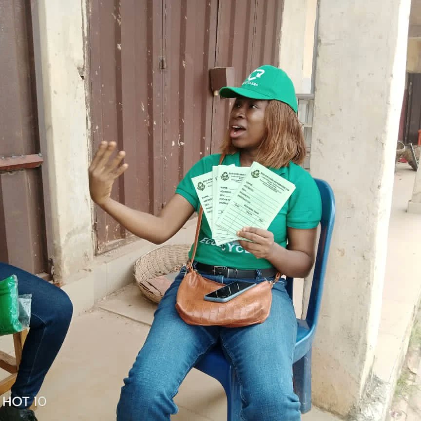 EcoCyclers's tweet photo. was a very open & Welcome initiatives by the traders.
#EnuguSocialEntreprise #keepenuguclean #waste2wealth🍃♻️ #Enugu
#EnuguSocialEntreprise #keepenuguclean #waste2wealth🍃♻️ #Enugu https://t.co/ulBYEzcnwr