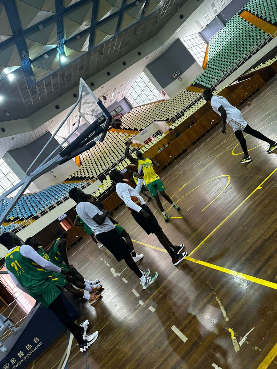 Basket_Senegal's tweet photo. Pré-qualification Olympique : En escale au Kenya, les lions se sont entrainés ce jeudi

#kebetu #basketsenegal #olympicgames #prequalifying #teamsenegal https://t.co/H3WgW4ptjW