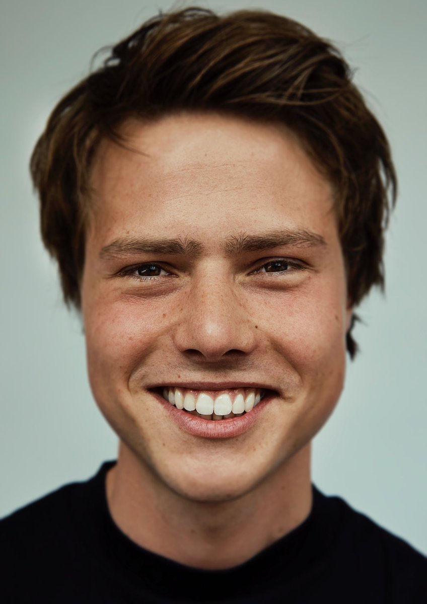 NedWakeley's tweet photo. #headshot #actor https://t.co/ELIA1akS5a