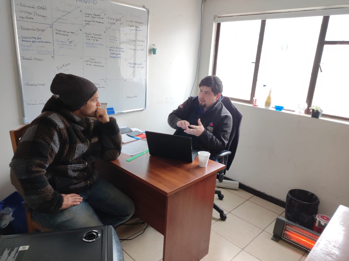 CdnLinares's tweet photo. Donde nos necesiten estaremos y por eso a esta hora nuestro asesor Joghann Vásquez atiende a los y las emprendoras en la Municipalidad de Colbún. ¡Estamos para ustedes!
#Emprendimiento #Asesorías #Innovación #Negocios
@MColbun
@SercotecMaule https://t.co/cA6Mbip99J