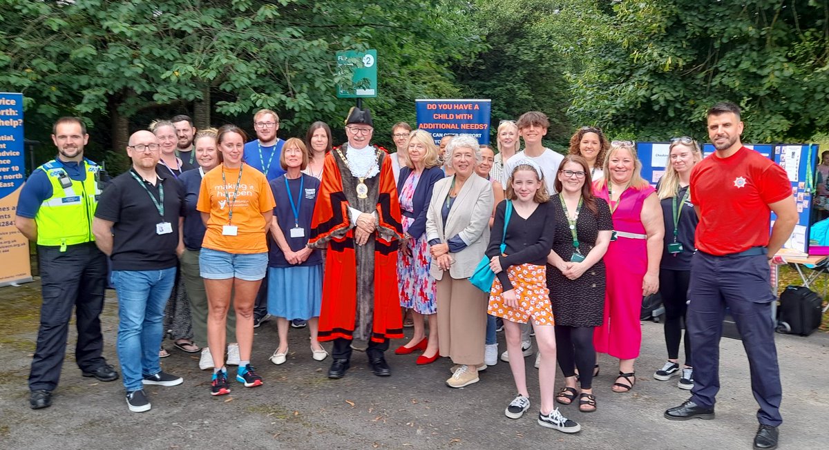 We celebrated #InternationalYouthDay today at Oakenclough family hub.  Children, young people &amp; their families had fun, tried new things &amp; told us what  we can do to improve the services they receive #TogetherForYou