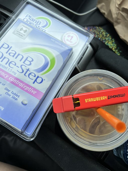 My gourmet breakfast. 😅🤷🏻&zwj;♀️ https://t.co/Fdyf9XQnpg<a href="/tag/tattoo"class="tags"><span>#tattoo</span></a><a href="/tag/weed"class="tags"><span>#weed</span></a><a href="/tag/hightimes"class="tags"><span>#hightimes</span></a><a href="/tag/stoner"class="tags"><span>#stoner</span></a>
