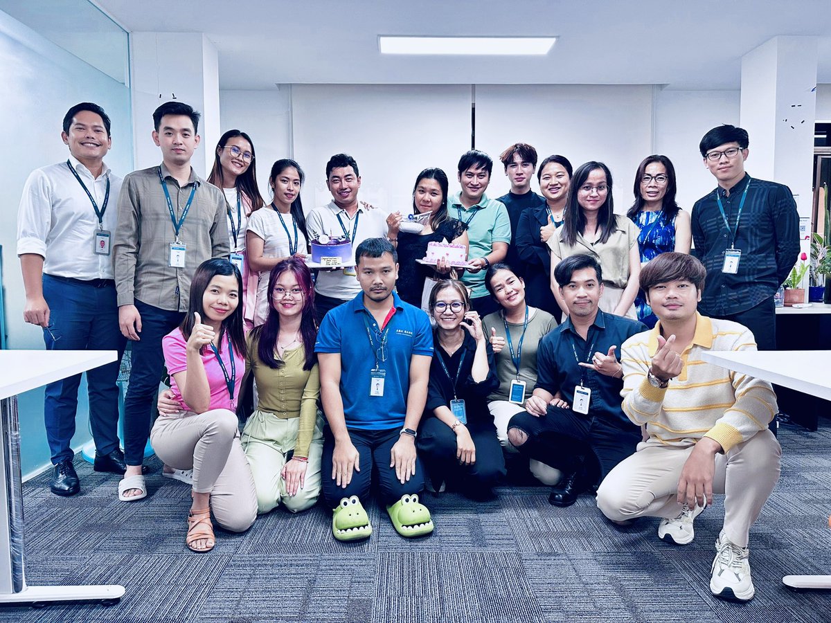 SolyforHong's tweet photo. 🎂 រីករាយថ្ងៃខួបកំណើត (មុនថ្ងៃ) Ratanak Jenny និងអបអរសាទរដល់ បងប្រុស ហ៊ា កៈ, បងស្រី Vicha Sao និងប្អូនពៅ Ah Chhing សម្រាប់មុខតំណែង និងតួនាទីថ្មីណា 🎉🍻
#F4R
#CDRD https://t.co/lP6GqSvize