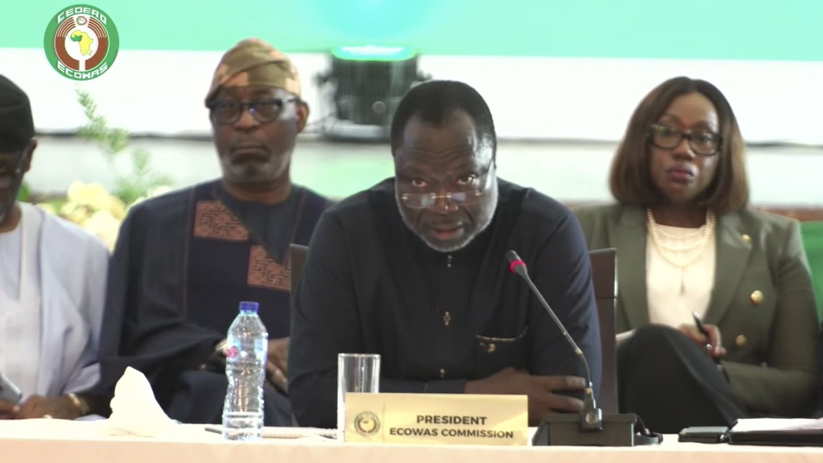 LarryMadowo's tweet photo. BREAKING: West African countries say they are deploying "the ECOWAS standby force to restore constitutional order in the republic of Niger" https://t.co/AggZQkRLMe