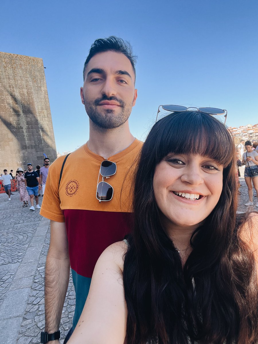 heminguay_'s tweet photo. Bienvenido a mi tuit pomposo del año, o al menos ese en el que digo la suerte que tengo y doy gracias al mundo por tener a Andrés (y a los pastelitos de nata, no nos engañemos). https://t.co/anOV2jdjIQ
