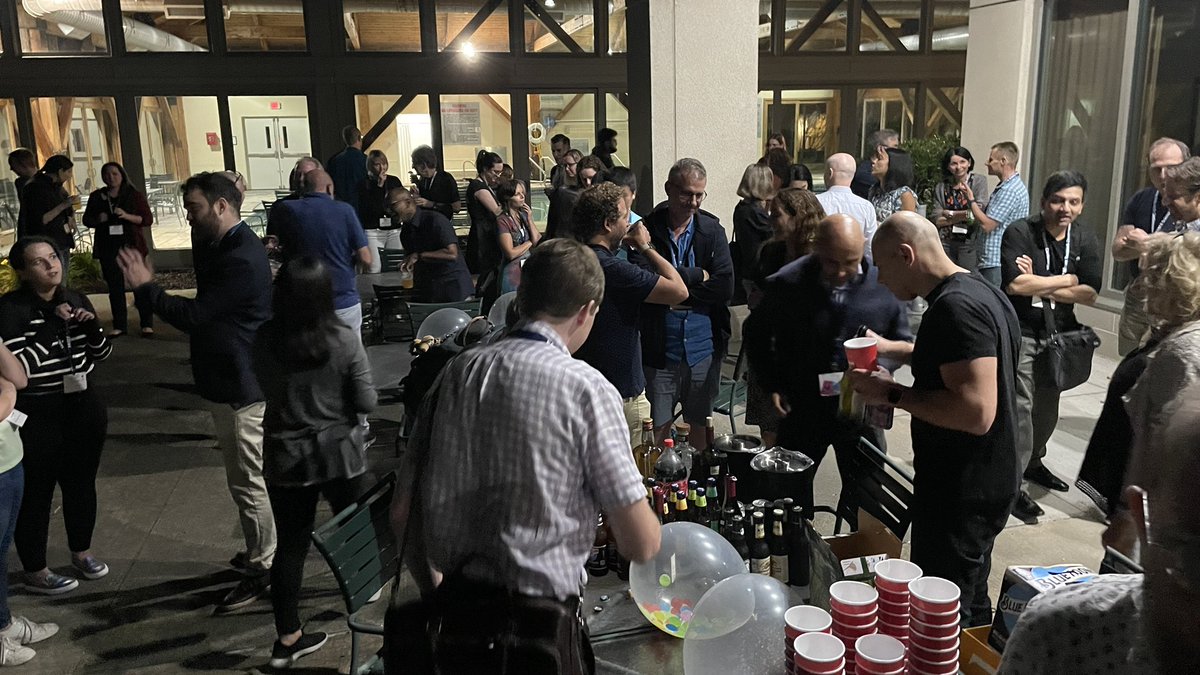 francescobcc's tweet photo. Time for some celebration at @FASEBorg for a beloved member of the hematological community. Happy birthday @iannisaifantis1
#HMCSRC https://t.co/7q9LOnzmnN