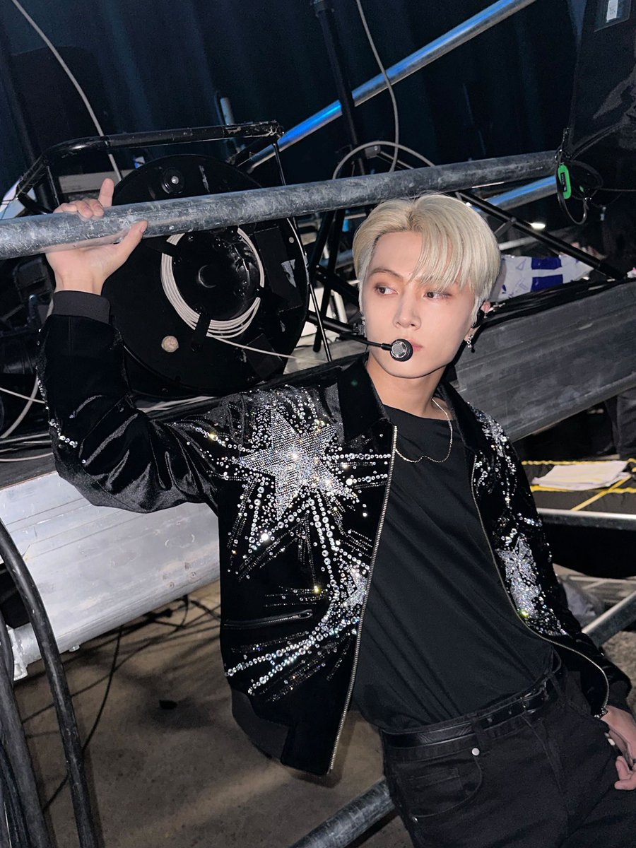 ENHYPEN_members's tweet image. 엔진~ 오늘 무대 봤나요?😁
한국 콘서트로 엔진분들 만난 지 벌써 2주나 됐네요
하트 드림 어워즈는 처음이었는데 오늘도 엔진 여러분 만날 수 있어 행복한 밤이었어요
여러분도 행복한 밤 되세요 🌙 ❤️

#ENHYPEN #JAY #K하트드림어워즈